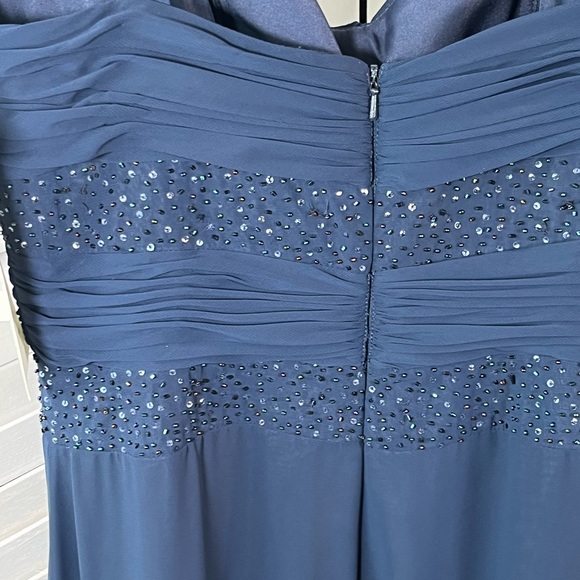 NEW NIGHT SCENE LOS ANGELES DRESS - Picture 3 of 10